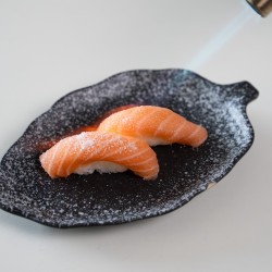 NIGIRI SAKE CARAMEL*