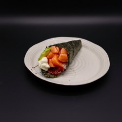 TEMAKI SPICY SAKE*